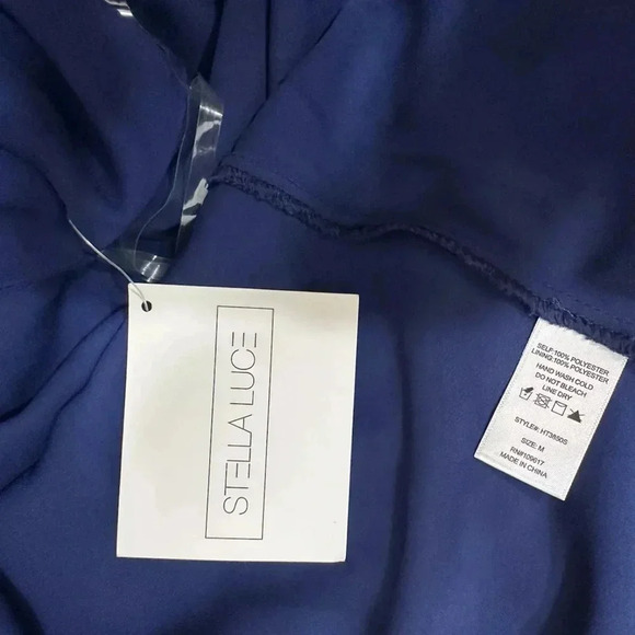 NWT STELLA LUCE Navy Lined Slit Back Layered Sleeveless Top Blouse Sz M - Picture 5 of 5